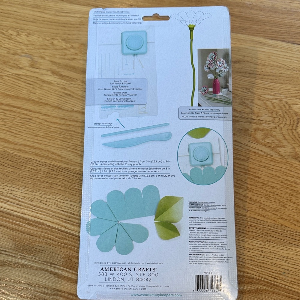 NEW We R Memory Keepers Paper Flower Punch Board Custom Floral Embellishments - Picture 4 of 6